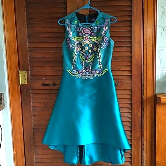Marchesa Notte Beaded embroidered Formal Satin a-line high-low hem Dress size 6